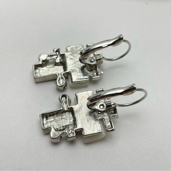 Vintage Silver White Geometric Dangle Earrings - Picture 5 of 8